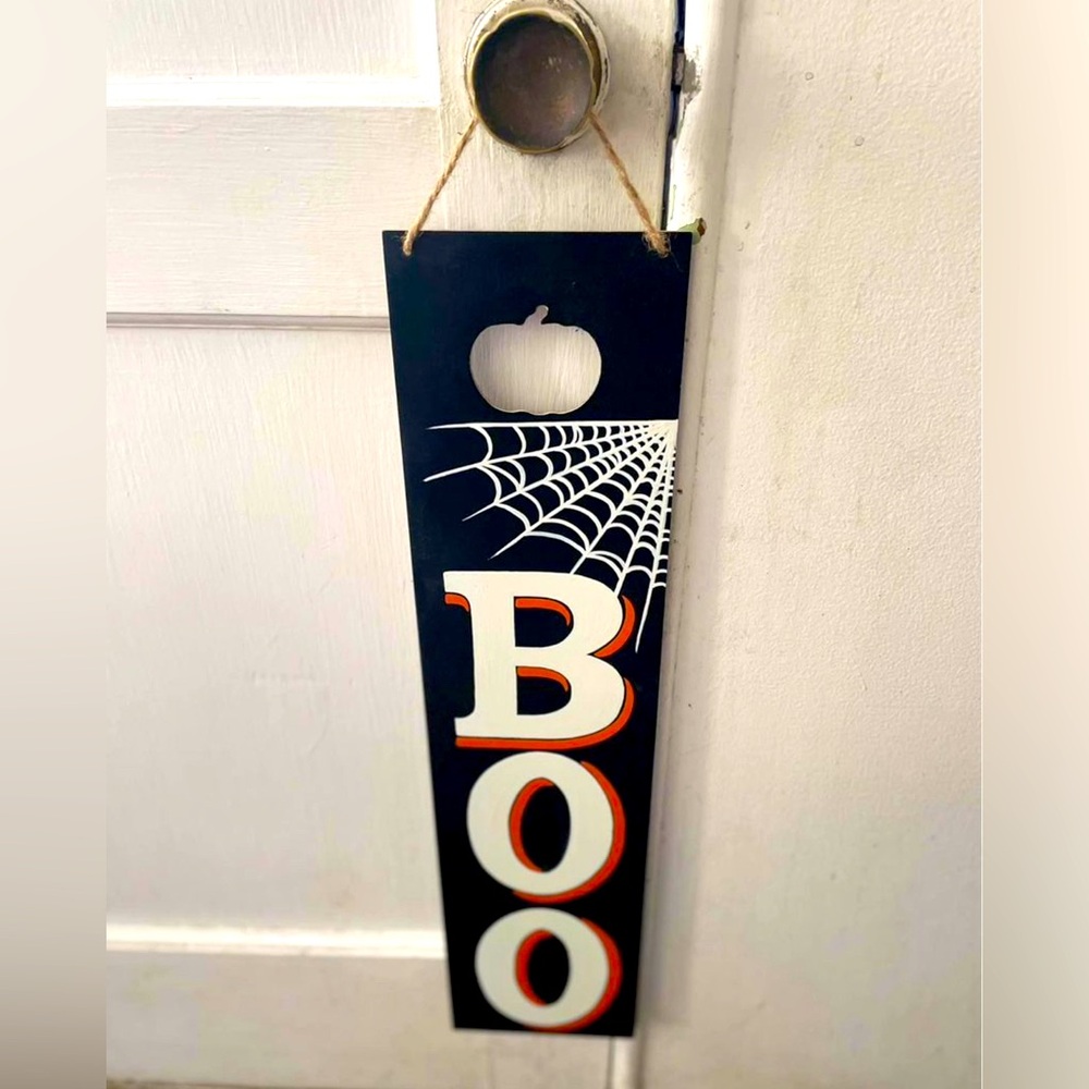 Hand painted Halloween Decor Boo Sign. Never used outdoors.